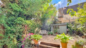 back of garden- click for photo gallery